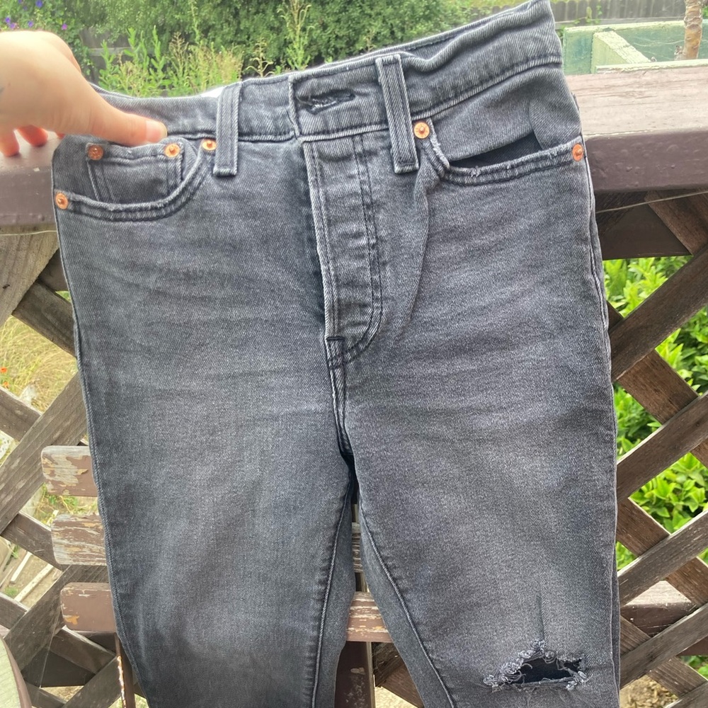 Levi’s Wedgie straight black jeans